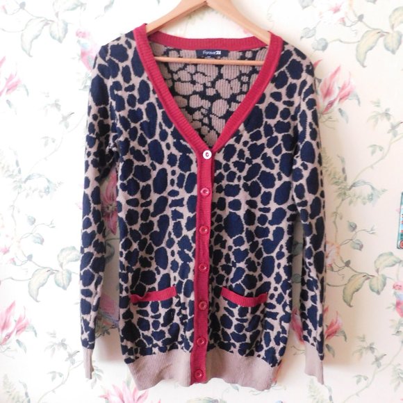 🦔🐾  Wild Leopard Cardigan - Picture 5 of 11